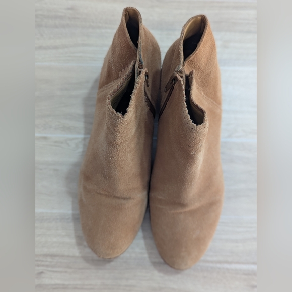 Jack Rogers Shoes - Jack Rogers Light Brown Suede Ankle Booties Size 6.5M *NWOB